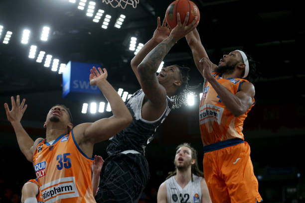 阵巴多萨的 阵巴多萨的