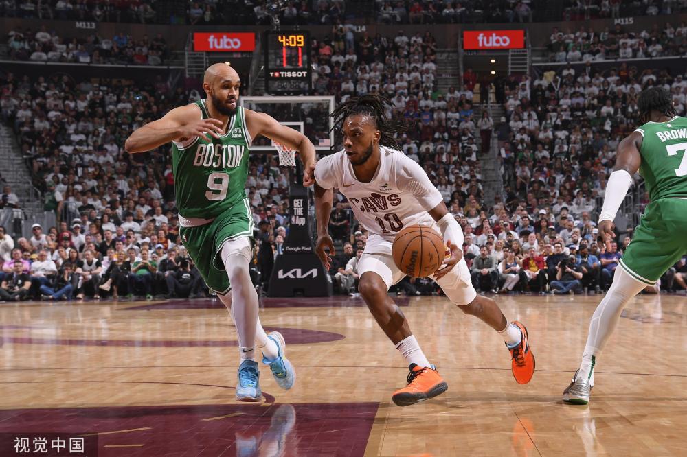 并完成了 并完成了